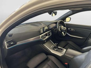 BMW 3 Series 2.0 330e 12kWh M Sport Touring 5dr Petrol Plug-in Hybrid Auto Eu