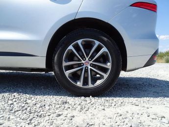 Jaguar F-PACE 2.0 D240 R-Sport Auto AWD Euro 6 (s/s) 5dr