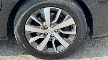 Toyota PROACE Verso 2.0D Family Medium MPV 5dr Diesel Auto MWB Euro 6 (s/s) (8 Seat)