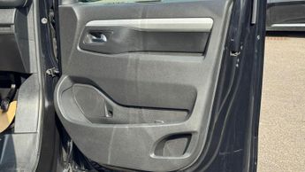 Toyota PROACE Verso 2.0D Family Medium MPV 5dr Diesel Auto MWB Euro 6 (s/s) (8 Seat)