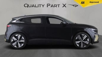 Renault Megane E-Tech 60kWh iconic Auto 5dr (optimum charge)