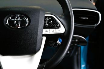 TOYOTA PRIUS 1.8 VVT 8.8kWh Business Edition Plus Hatchback 5dr Petrol Plug-i