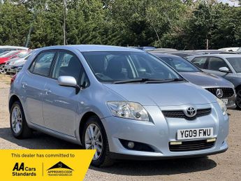 Toyota Auris 1.33 VVT-i TR (s/s) 5dr