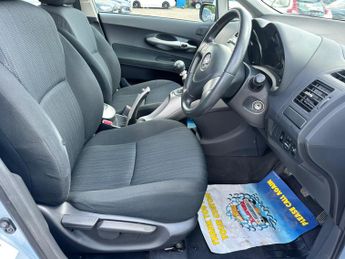 Toyota Auris 1.33 VVT-i TR (s/s) 5dr