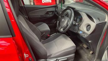 Toyota Yaris 1.5 VVT-h Sport E-CVT Euro 6 5dr