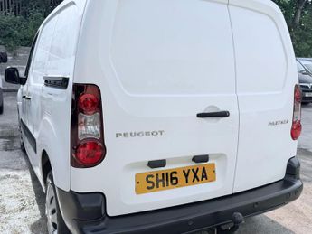 Peugeot Partner 1.6 HDi 850 Professional Panel Van 4dr Diesel Manual L1 (132 g/k