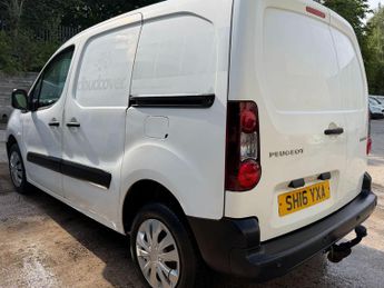 Peugeot Partner 1.6 HDi 850 Professional Panel Van 4dr Diesel Manual L1 (132 g/k