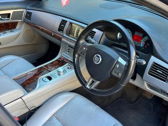Jaguar XF 3.0d V6 Premium Luxury Auto Euro 5 4dr