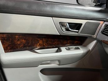 Jaguar XF 3.0d V6 Premium Luxury Auto Euro 5 4dr