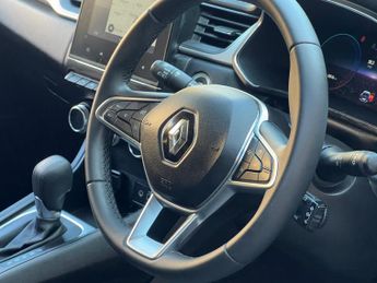 Renault Captur 1.6 E-TECH 9.8kWh techno Auto Euro 6 (s/s) 5dr