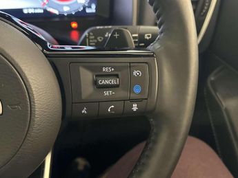 Nissan Qashqai 1.3 DIG-T MHEV Tekna SUV 5dr Petrol Hybrid XTRON Euro 6 (s/s) (1
