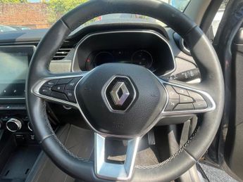Renault Zoe R135 EV50 52kWh Iconic Auto 5dr (Rapid Charge)