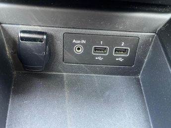 Renault Zoe R135 EV50 52kWh Iconic Auto 5dr (Rapid Charge)