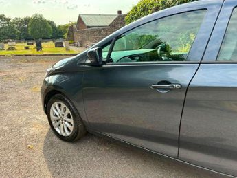 Renault Zoe R135 EV50 52kWh Iconic Auto 5dr (Rapid Charge)