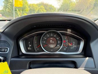 Volvo XC60 2.4 D5 SE SUV 5dr Diesel Geartronic AWD Euro 5 (215 ps)