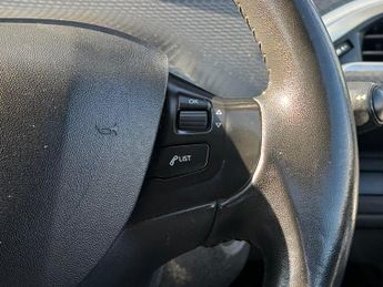 Peugeot 2008 1.2 PureTech Active Euro 6 5dr