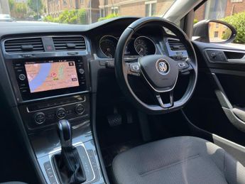 Volkswagen e-Golf 35.8kWh e-Golf Auto 5dr