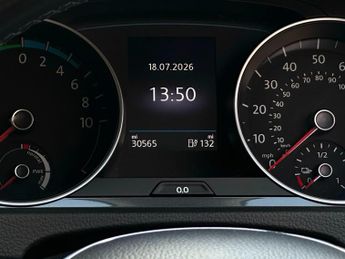 Volkswagen e-Golf 35.8kWh e-Golf Auto 5dr