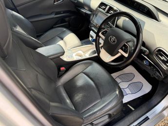 Toyota Prius 1.8 VVT-h Excel CVT Euro 6 (s/s) 5dr (15in Alloy)