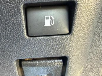 Toyota Prius 1.8 VVT-h Excel CVT Euro 6 (s/s) 5dr (15in Alloy)