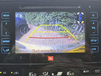 Toyota Prius 1.8 VVT-h Excel CVT Euro 6 (s/s) 5dr (15in Alloy)