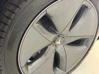 Tesla Model 3 (Dual Motor) Performance Auto 4WDE 4dr (Performance Upgrade)