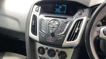 Ford Focus 1.0T EcoBoost Zetec Euro 5 (s/s) 5dr