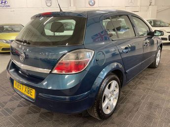 Vauxhall Astra 1.4i 16v Club 5dr