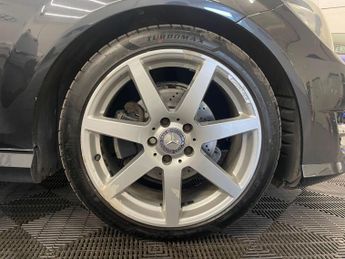 Mercedes-Benz C Class 2.1 C220 CDI BlueEfficiency AMG Sport Edition 125 G-Tronic+ Euro