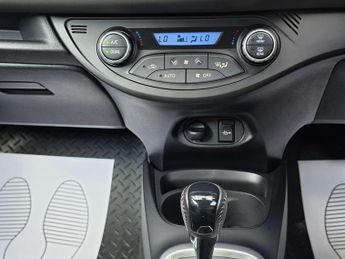 Toyota Yaris 1.5 VVT-h Icon Tech E-CVT Euro 6 (s/s) 5dr