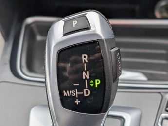 BMW 3 Series 2.0 320d SE Auto xDrive Euro 5 (s/s) 4dr