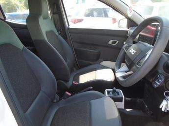 Dacia Spring 65 26.8kWh EXTREME Auto 5dr