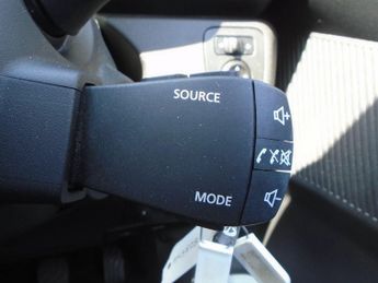 Dacia Spring 65 26.8kWh EXTREME Auto 5dr