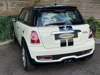 MINI HATCH 1.6 Cooper S Hatchback 3dr Petrol Manual Euro 5 (s/s) (184 ps) 1