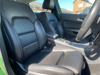 Mercedes-Benz A Class 1.5 A180d Sport (Premium) Hatchback 5dr Diesel 7G-DCT Euro 6 (s/