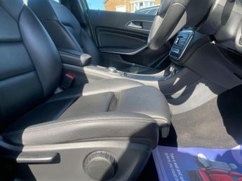 Mercedes-Benz A Class 1.5 A180d Sport (Premium) Hatchback 5dr Diesel 7G-DCT Euro 6 (s/
