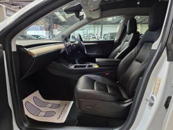 Tesla Model Y (Dual Motor) Long Range Auto 4WDE 5dr