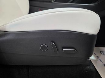 Tesla Model Y (Dual Motor) Long Range Auto 4WDE 5dr