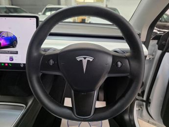 Tesla Model Y (Dual Motor) Long Range Auto 4WDE 5dr