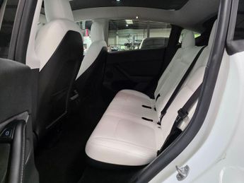 Tesla Model Y (Dual Motor) Long Range Auto 4WDE 5dr