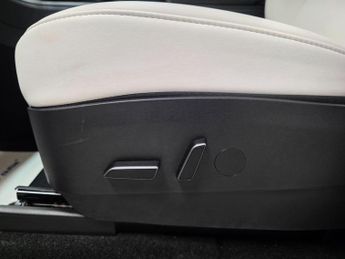 Tesla Model Y (Dual Motor) Long Range Auto 4WDE 5dr