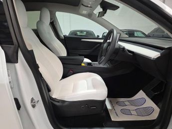Tesla Model Y (Dual Motor) Long Range Auto 4WDE 5dr
