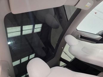 Tesla Model Y (Dual Motor) Long Range Auto 4WDE 5dr