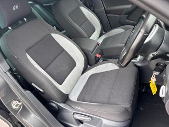 Volkswagen Tiguan 2.0 TDI BlueMotion Tech R-Line DSG 4WD Euro 5 (s/s) 5dr (Nav)