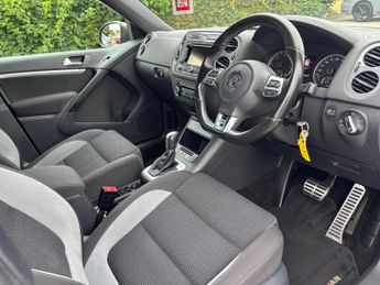 Volkswagen Tiguan 2.0 TDI BlueMotion Tech R-Line DSG 4WD Euro 5 (s/s) 5dr (Nav)