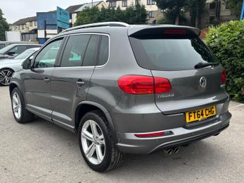 Volkswagen Tiguan 2.0 TDI BlueMotion Tech R-Line DSG 4WD Euro 5 (s/s) 5dr (Nav)