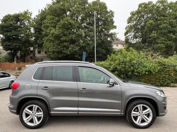 Volkswagen Tiguan 2.0 TDI BlueMotion Tech R-Line DSG 4WD Euro 5 (s/s) 5dr (Nav)