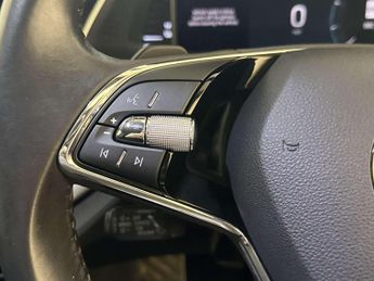 Skoda Octavia 1.4 TSI iV 13kWh SE L Hatchback 5dr Petrol Plug-in Hybrid DSG Eu