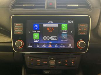 Nissan Leaf 40kWh Tekna Hatchback 5dr Electric Auto (150 ps)
