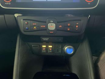 Nissan Leaf 40kWh Tekna Hatchback 5dr Electric Auto (150 ps)